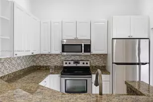 922 Falling Water Rd, Weston, FL 33326 - Photo 10