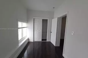 337 SW 10th Ave, Miami, FL 33130 - Photo 8