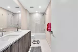 488 NE 18th St, Miami, FL 33132 - Photo 30