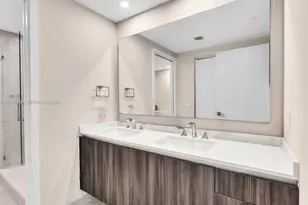 488 NE 18th St, Miami, FL 33132 - Photo 22