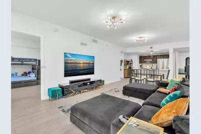 488 NE 18th St #2309, Miami, FL 33132 - Photo 4