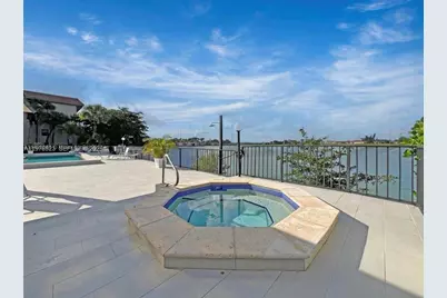 605 Ives Dairy Rd #102-7, Miami, FL 33179 - Photo 32