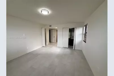 605 Ives Dairy Rd #102-7, Miami, FL 33179 - Photo 24
