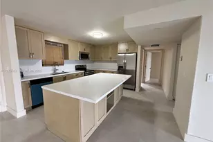 605 Ives Dairy Rd, Miami, FL 33179 - Photo 10