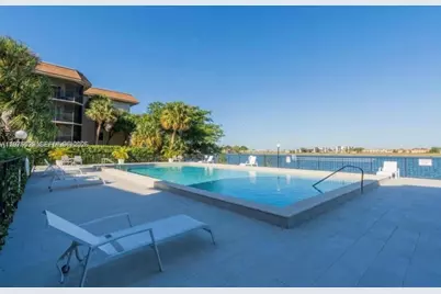 605 Ives Dairy Rd #102-7, Miami, FL 33179 - Photo 30