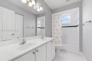 1104 NW 139th Ave, Pembroke Pines, FL 33028 - Photo 30
