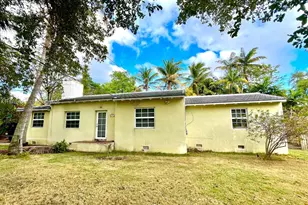 901 NW 10th Ct, Miami, FL 33136 - Photo 1