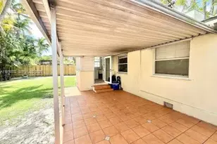 901 NW 10th Ct, Miami, FL 33136 - Photo 10