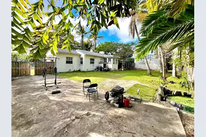 901 NW 10th Ct, Miami, FL 33136 - Photo 8