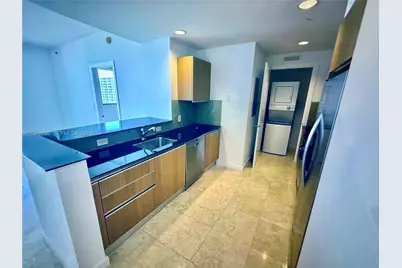 1060 Brickell Ave #3205, Miami, FL 33131 - Photo 12