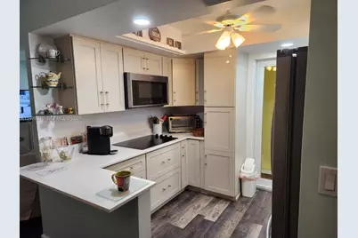 2431 SW 82nd Ave #305, Davie, FL 33324 - Photo 2