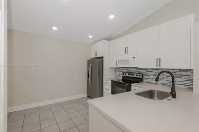 17925 SW 10th Ct #17925, Pembroke Pines, FL 33029 - Photo 12