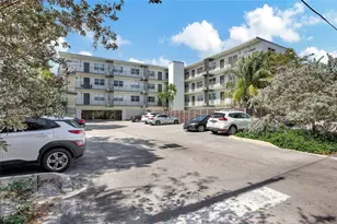 609 NE 13th Ave, Fort Lauderdale, FL 33304 - Photo 2