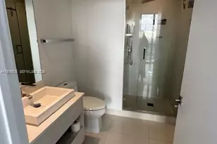 55 SW 9th St, Miami, FL 33130 - Photo 16