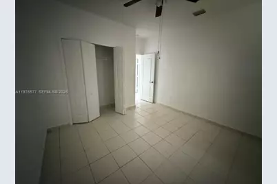 9047 NW 169th St, Miami Lakes, FL 33018 - Photo 14