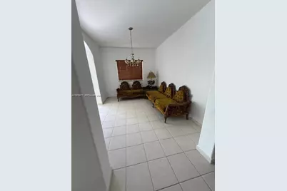 9047 NW 169th St, Miami Lakes, FL 33018 - Photo 10