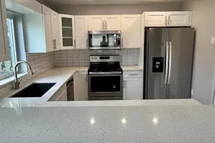 274 SW 159th Terrace, Sunrise, FL 33326 - Photo 4