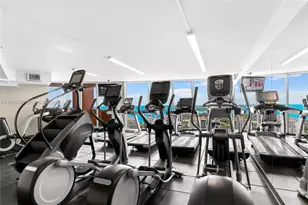 300 South Pointe Dr, Miami Beach, FL 33139 - Photo 40