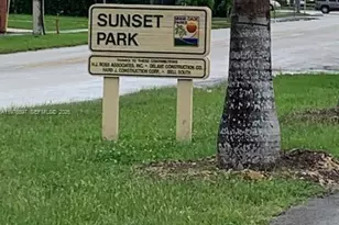 9493 SW 76th St, Miami, FL 33173 - Photo 16