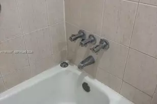 9493 SW 76th St, Miami, FL 33173 - Photo 16