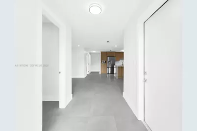 212 SW 7th St, Hallandale Beach, FL 33009 - Photo 12