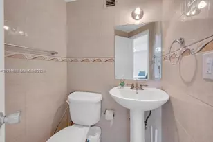 999 Brickell Bay Dr, Miami, FL 33131 - Photo 6