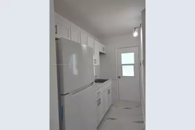 655 Eldron Dr #15, Miami Springs, FL 33166 - Photo 12