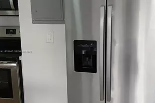 8820 Fontainebleau Blvd, Miami, FL 33172 - Photo 4