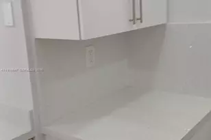 8820 Fontainebleau Blvd, Miami, FL 33172 - Photo 8