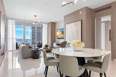 300 Biscayne Blvd Way #1605, Miami, FL 33131 - Photo 4