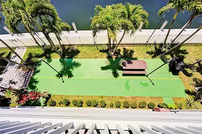 137 Golden Isles Dr #305, Hallandale Beach, FL 33009 - Photo 24