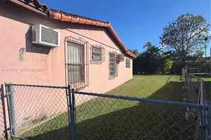 10730 SW 66th Dr, Miami, FL 33173 - Photo 4