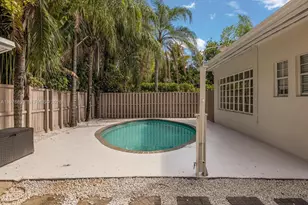 11801 NE 11th Ave, Biscayne Park, FL 33161 - Photo 22