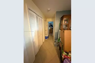 8105 NW 74th Ter, Tamarac, FL 33321 - Photo 6