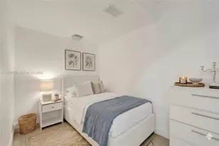 1880 S Treasure Dr, North Bay Village, FL 33141 - Photo 16