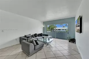 1880 S Treasure Dr, North Bay Village, FL 33141 - Photo 4