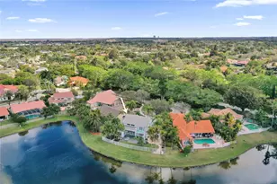 1078 Laguna Springs Dr, Weston, FL 33326 - Photo 52