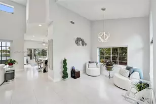 1078 Laguna Springs Dr, Weston, FL 33326 - Photo 4