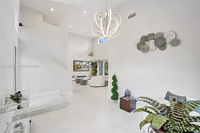 1078 Laguna Springs Dr, Weston, FL 33326 - Photo 6