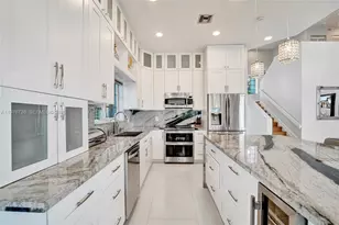1078 Laguna Springs Dr, Weston, FL 33326 - Photo 18