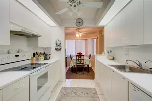 1201 SW 141st Ave, Pembroke Pines, FL 33027 - Photo 16