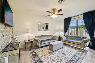 18431 NW 89th Ct, Hialeah, FL 33018 - Photo 8