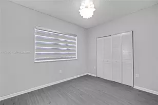 8021 Lake Dr, Doral, FL 33166 - Photo 10