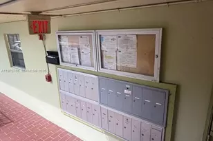 520 NE 38th St, Miami, FL 33137 - Photo 8