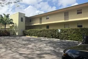 520 NE 38th St, Miami, FL 33137 - Photo 2