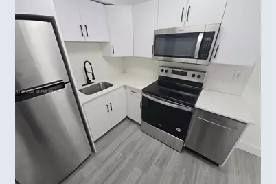 8101 Crespi Blvd #503, Miami Beach, FL 33141 - Photo 2