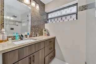 1490 Laguna Ln, Pembroke Pines, FL 33026 - Photo 16