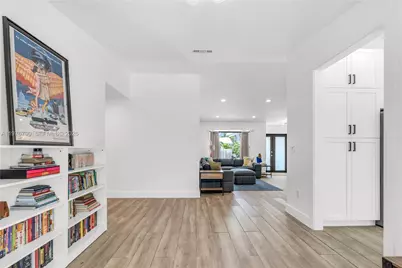 8001 SW 90th Ave, Miami, FL 33173 - Photo 6