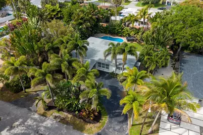 1577 NE 48th Ct, Oakland Park, FL 33334 - Photo 2