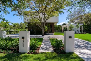 8755 SW 54th Ave, Miami, FL 33143 - Photo 2